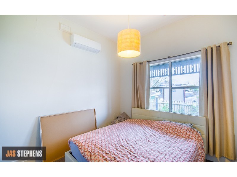 19 Hamilton Street, Seddon VIC 3011