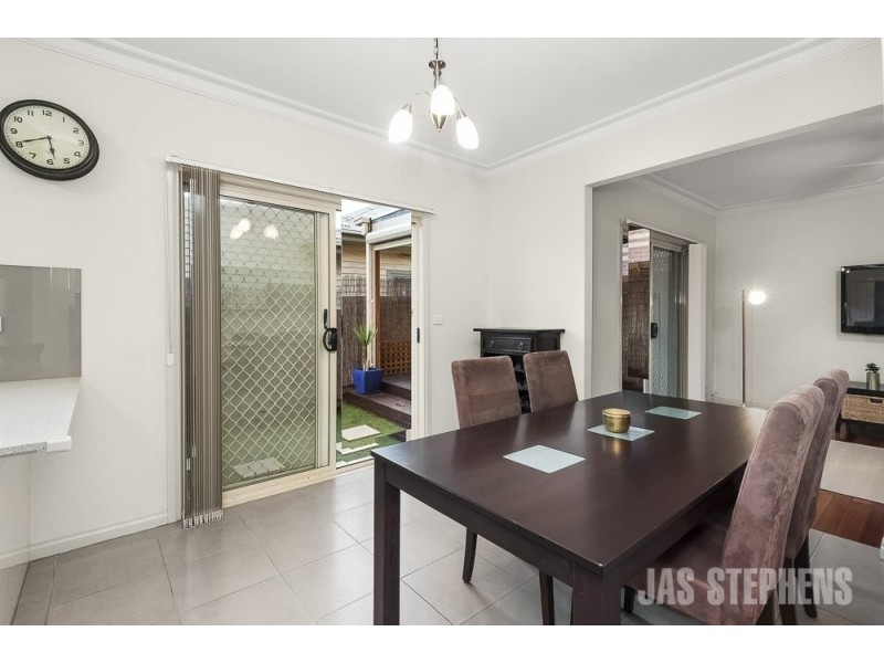 2/25 Stanlake Street, Footscray VIC 3011