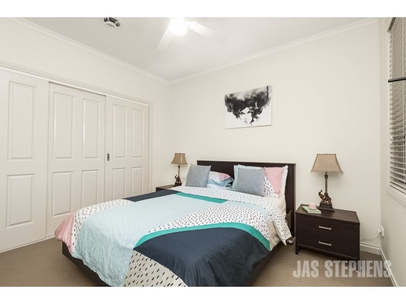 2/25 Stanlake Street, Footscray VIC 3011