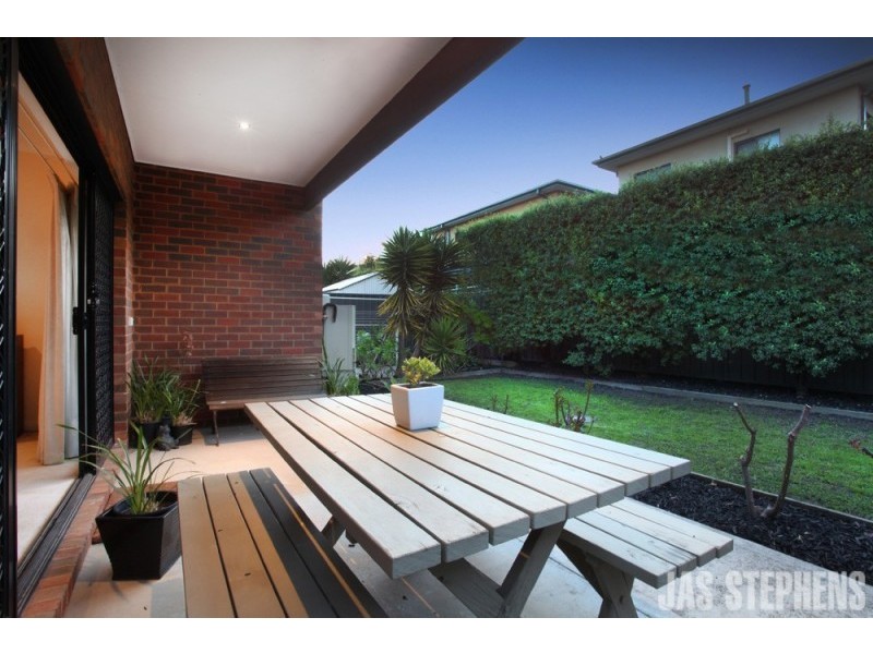 9/24 Dongola Road, West Footscray VIC 3012