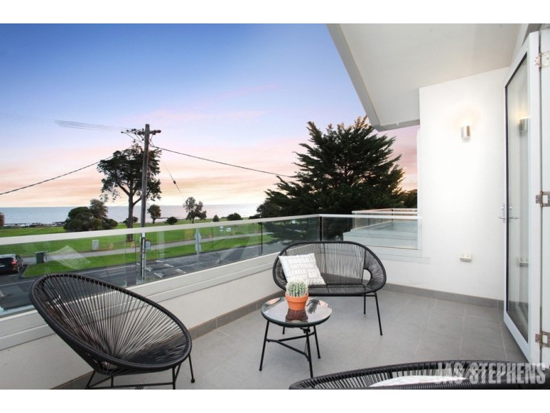 2/24 Esplanade, Williamstown VIC 3016