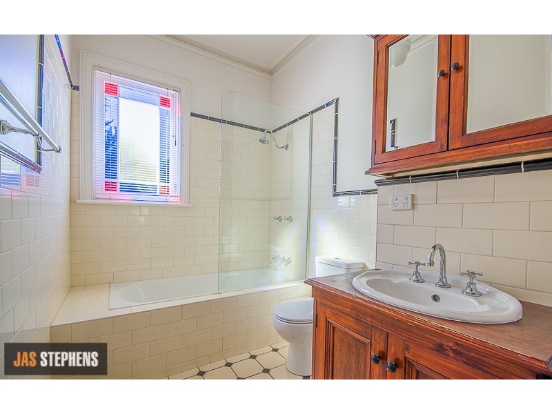 4 Seddon Street, Seddon VIC 3011