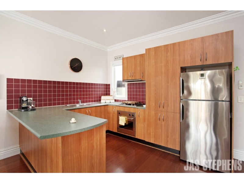 2/8 Hughes Street, Yarraville VIC 3013