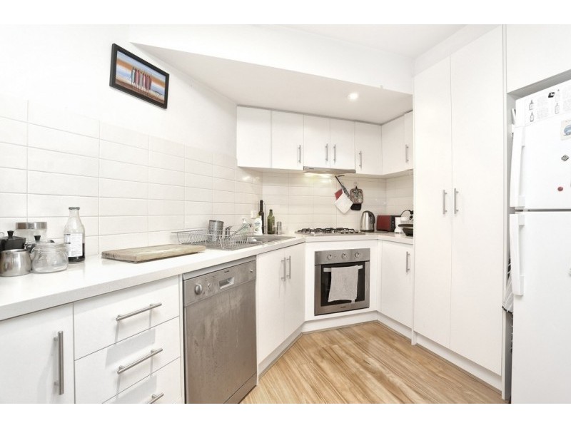 3/23 Pickett Street, Footscray VIC 3011