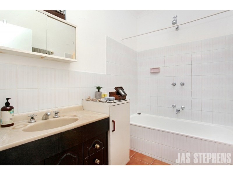5 Henry Street, Seddon VIC 3011