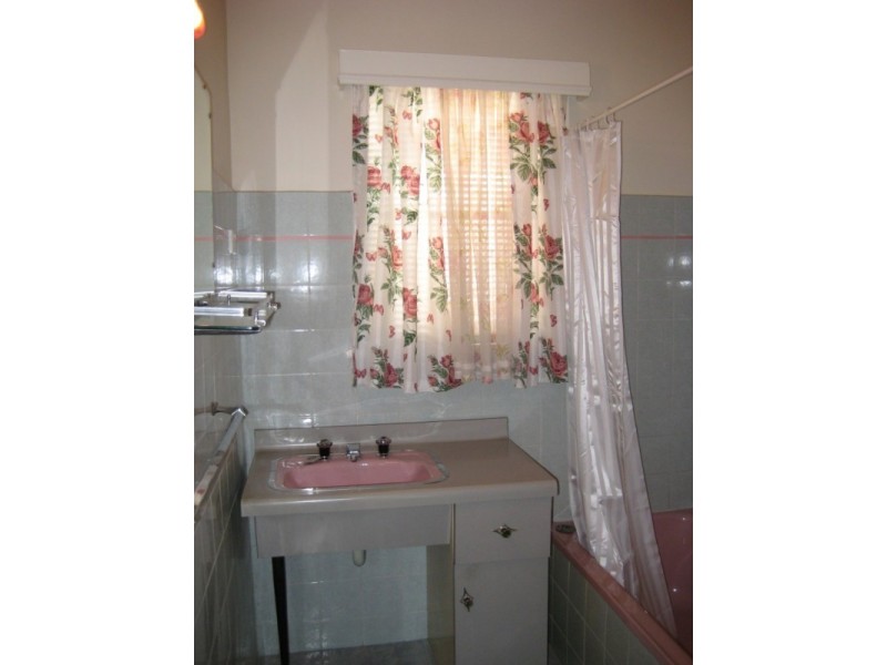 27 Stafford Street, Footscray VIC 3011