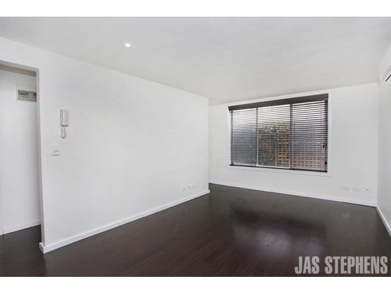 2/705 Barkly Street, West Footscray VIC 3012