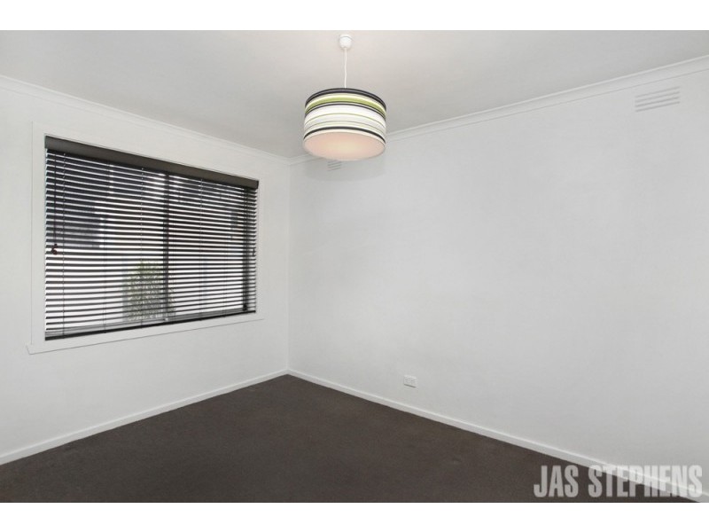 2/705 Barkly Street, West Footscray VIC 3012