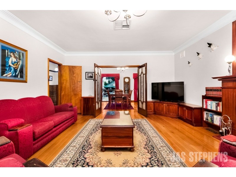 34 Matthews Street, Sunshine VIC 3020