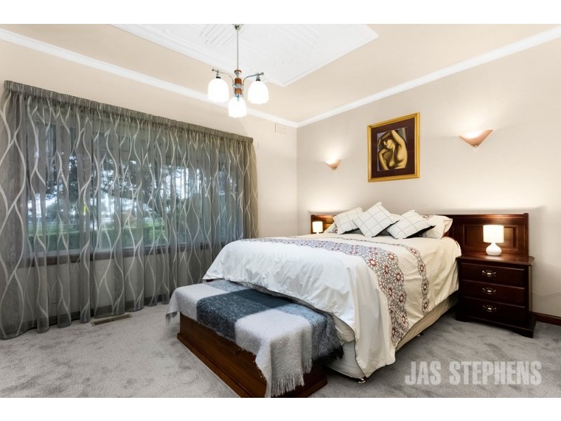 34 Matthews Street, Sunshine VIC 3020