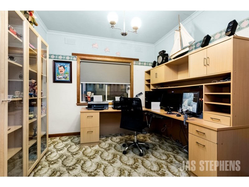 34 Matthews Street, Sunshine VIC 3020