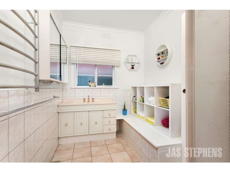 34 Matthews Street, Sunshine VIC 3020