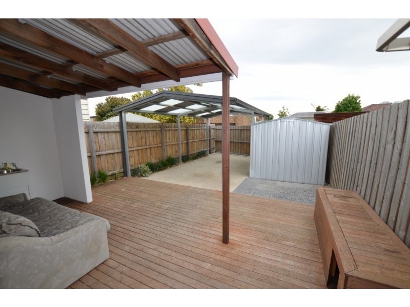 218 Ballarat Road, Footscray VIC 3011