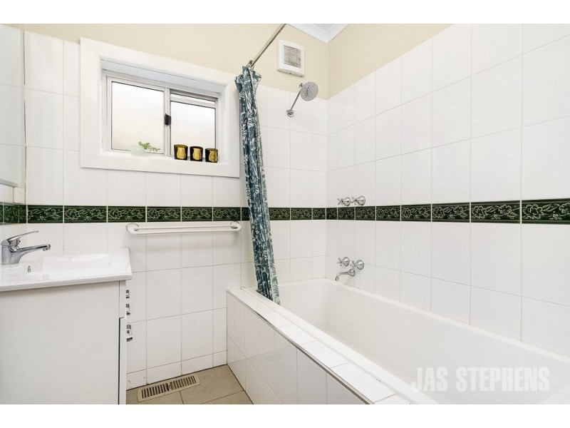 44 Chirnside Street, Kingsville VIC 3012