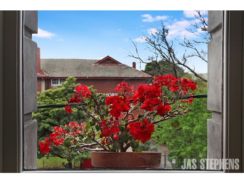 202/277 Barkly Street, Footscray VIC 3011