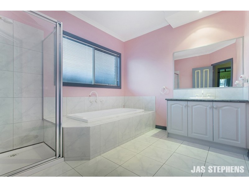 3 Maltravers Place, Wyndham Vale VIC 3024