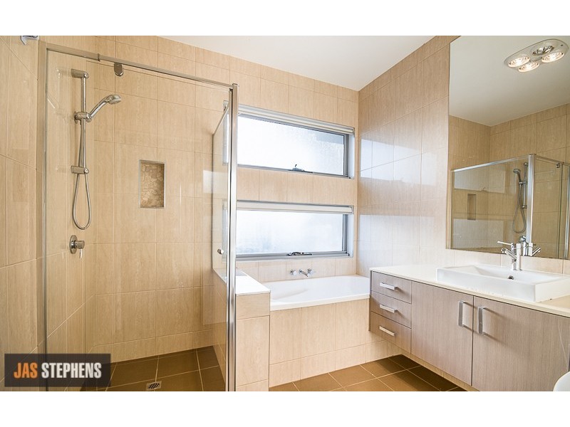 2/11 Hanna Court, Braybrook VIC 3019