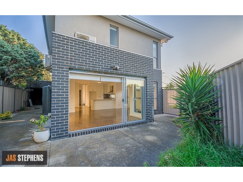 2/11 Hanna Court, Braybrook VIC 3019