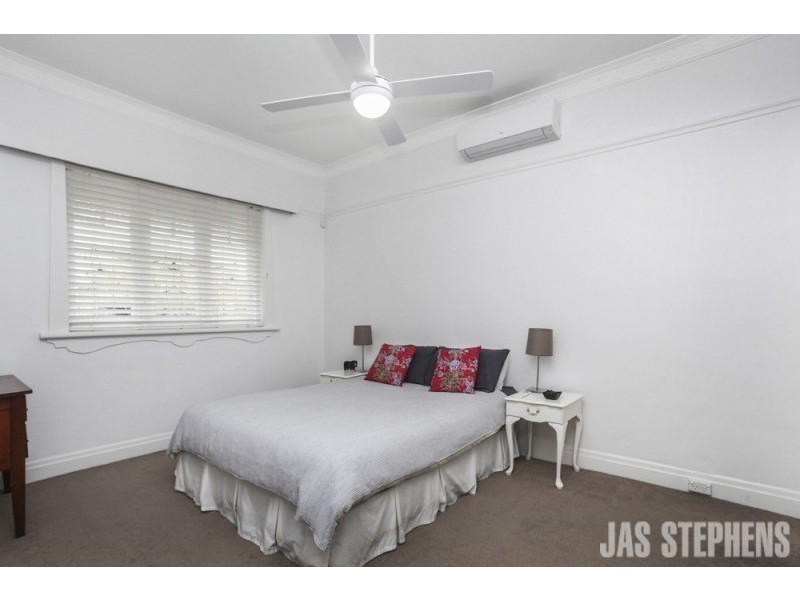 104 Chirnside Street, Kingsville VIC 3012