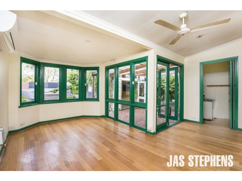 61 Station Road, Seddon VIC 3011