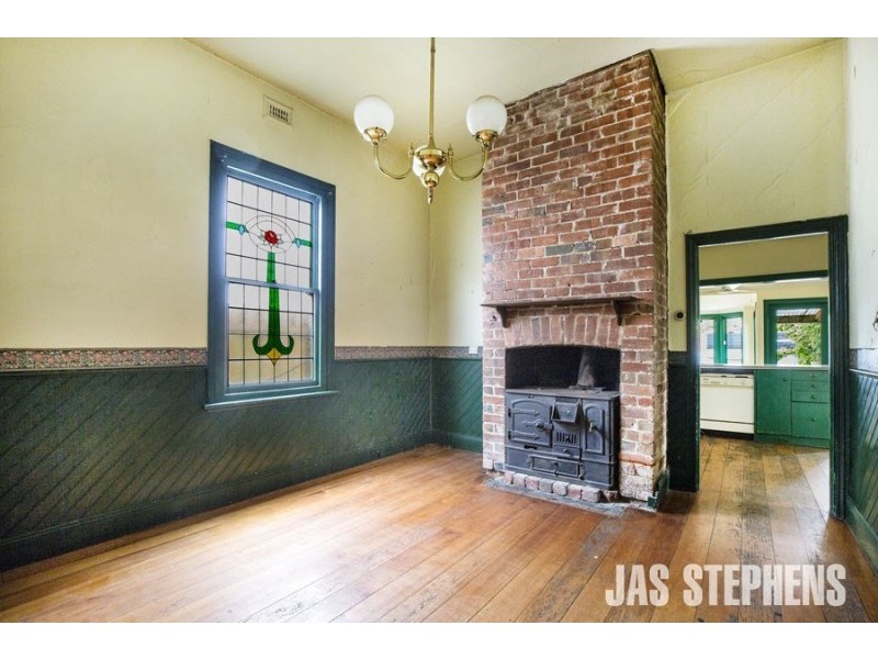 61 Station Road, Seddon VIC 3011