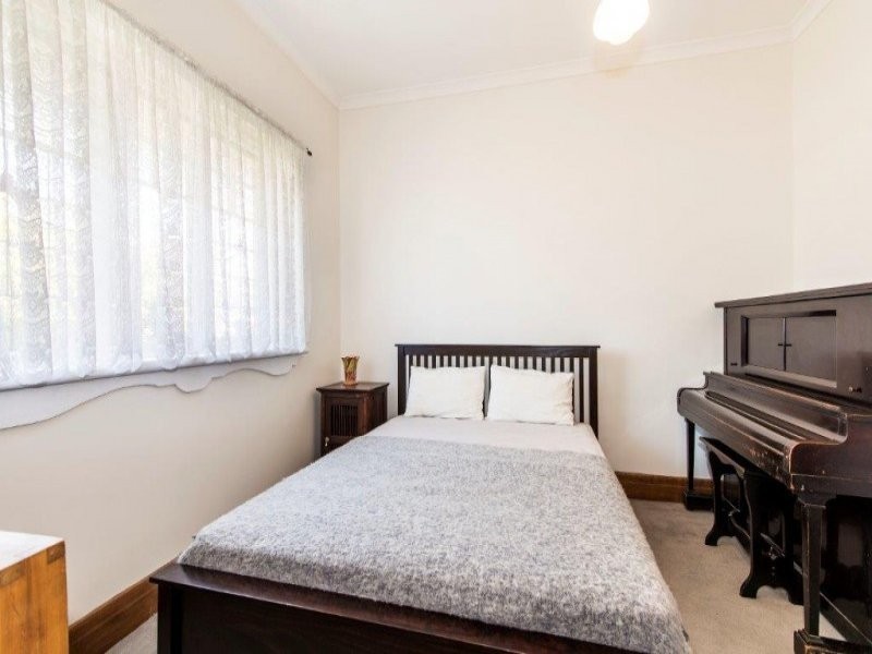 65 Empress Avenue, Kingsville VIC 3012