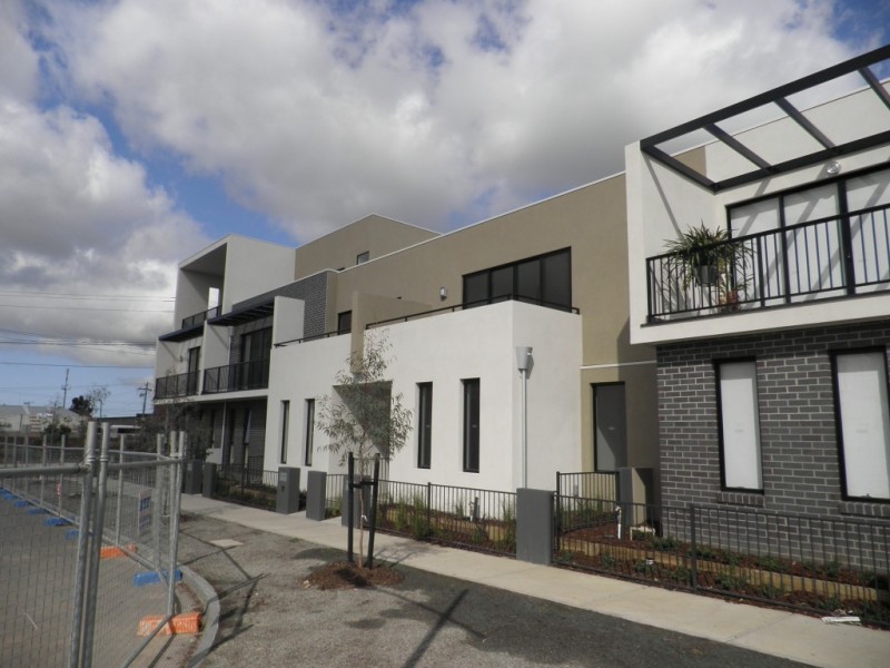 10 Newman Drive, Footscray VIC 3011