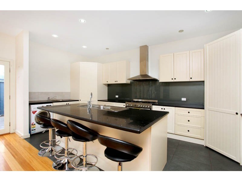 61 Chirnside Street, Kingsville VIC 3012