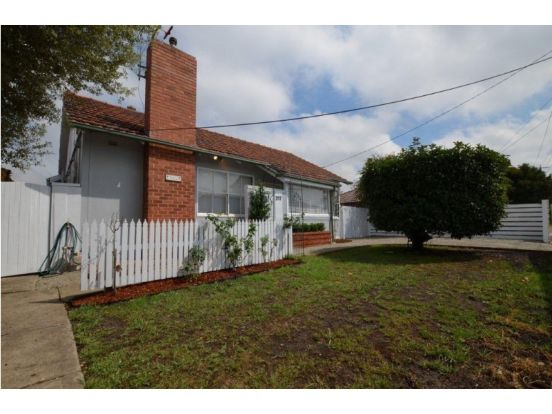 217 Essex Street, West Footscray VIC 3012