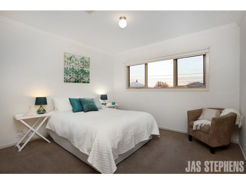 2/10 Swan Street, Footscray VIC 3011