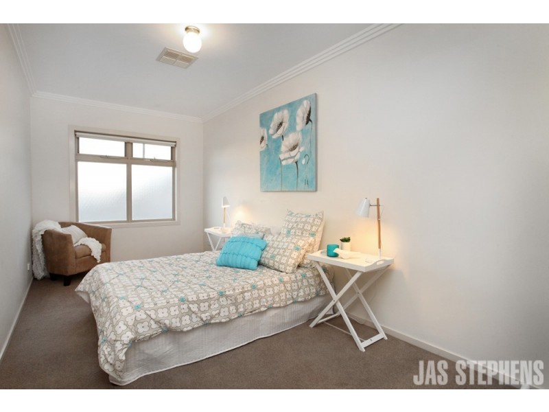2/10 Swan Street, Footscray VIC 3011