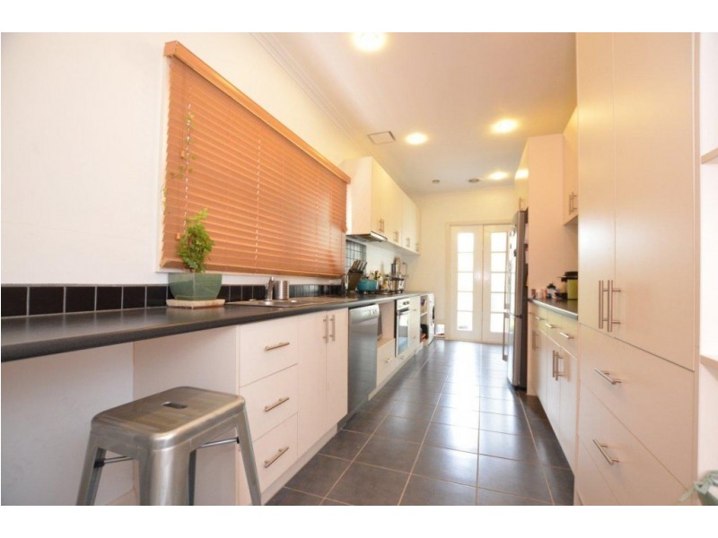 31 Dudley Street, Footscray VIC 3011