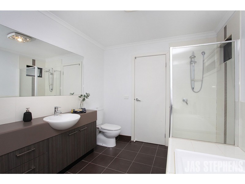 1/119 Summerhill Road, Footscray VIC 3011