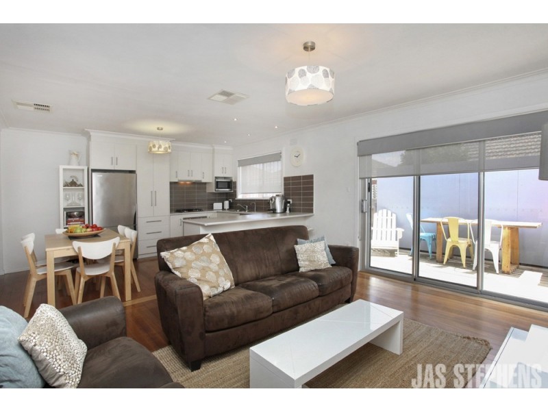 4/18 Edgar Street, Kingsville VIC 3012