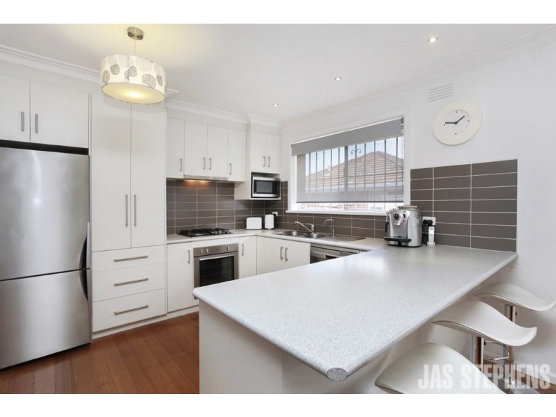 4/18 Edgar Street, Kingsville VIC 3012