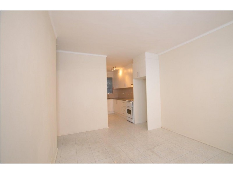 2/3 Hampton Parade, West Footscray VIC 3012