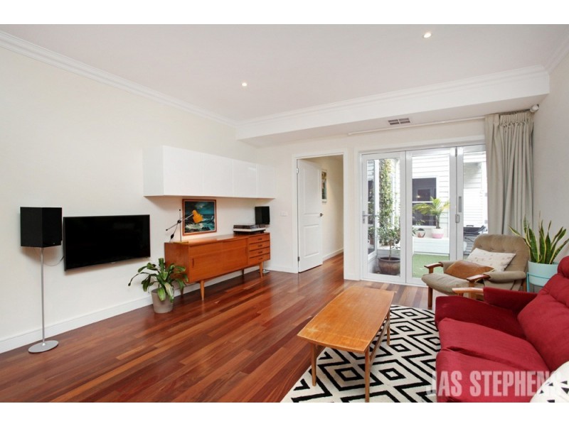 12 Arran Street, Seddon VIC 3011