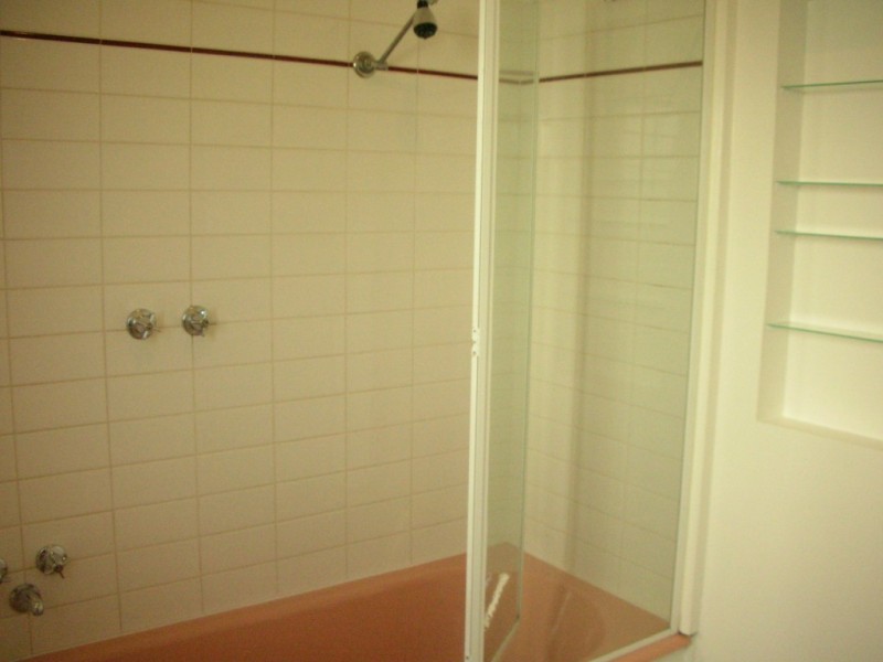 27 Queensville Street, Kingsville VIC 3012