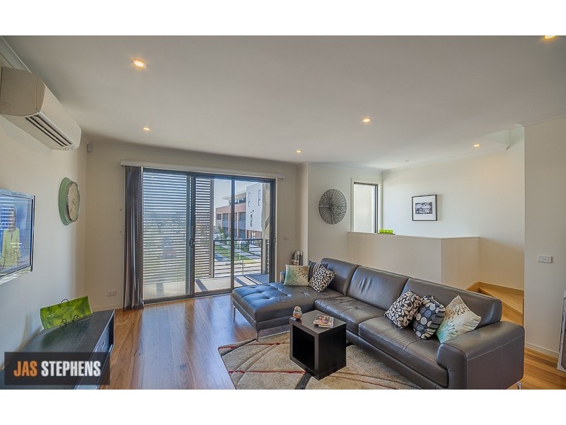 53 Beaurepaire Parade, Footscray VIC 3011