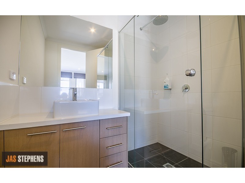 53 Beaurepaire Parade, Footscray VIC 3011