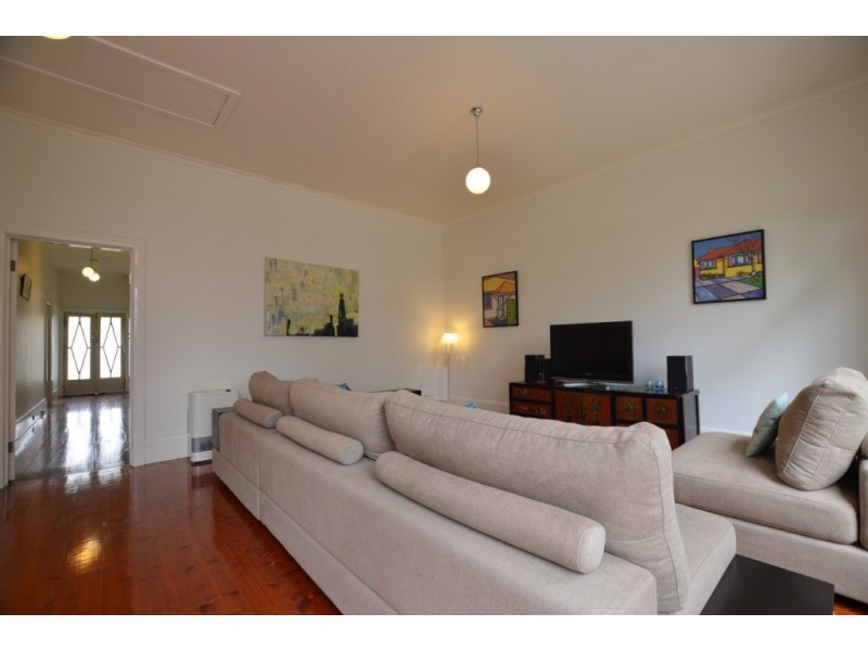 32 Tucker Street, West Footscray VIC 3012