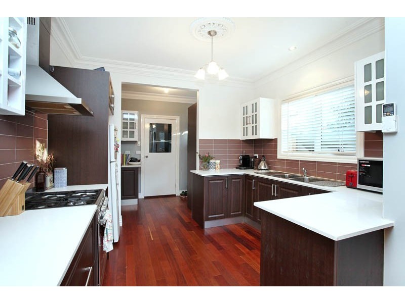 2/23 Baird Street, Maidstone VIC 3012