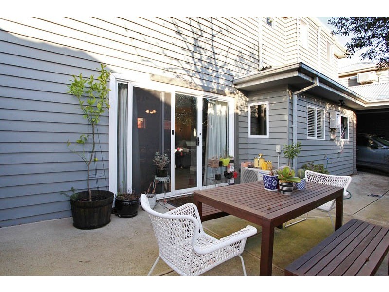 2/23 Baird Street, Maidstone VIC 3012