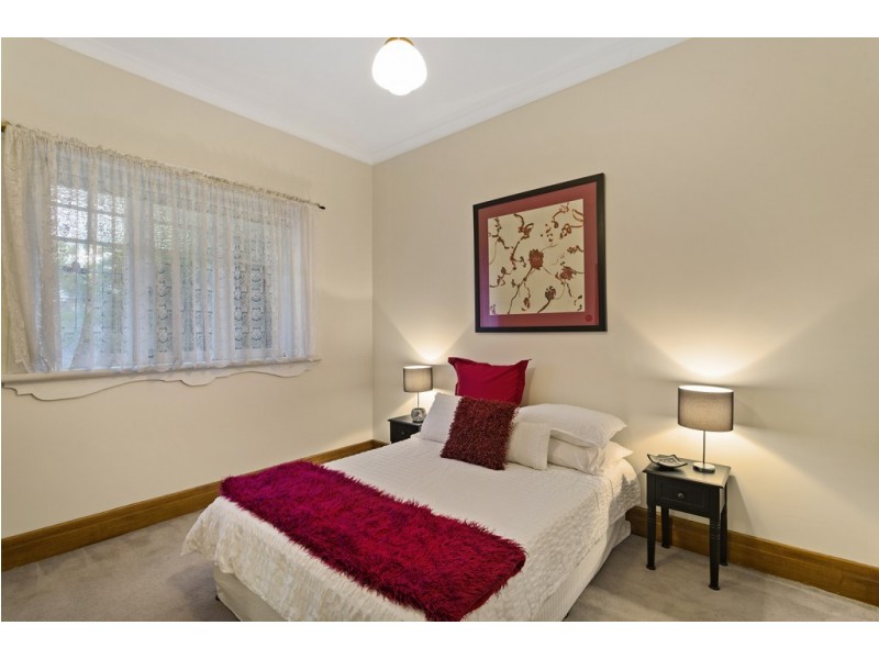 65 Empress Avenue, Kingsville VIC 3012