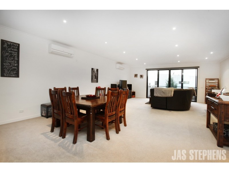 5 Hartman Walk, Footscray VIC 3011