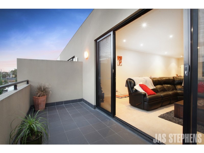 5 Hartman Walk, Footscray VIC 3011