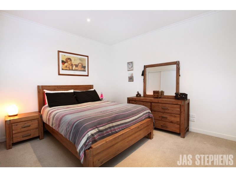 5 Hartman Walk, Footscray VIC 3011