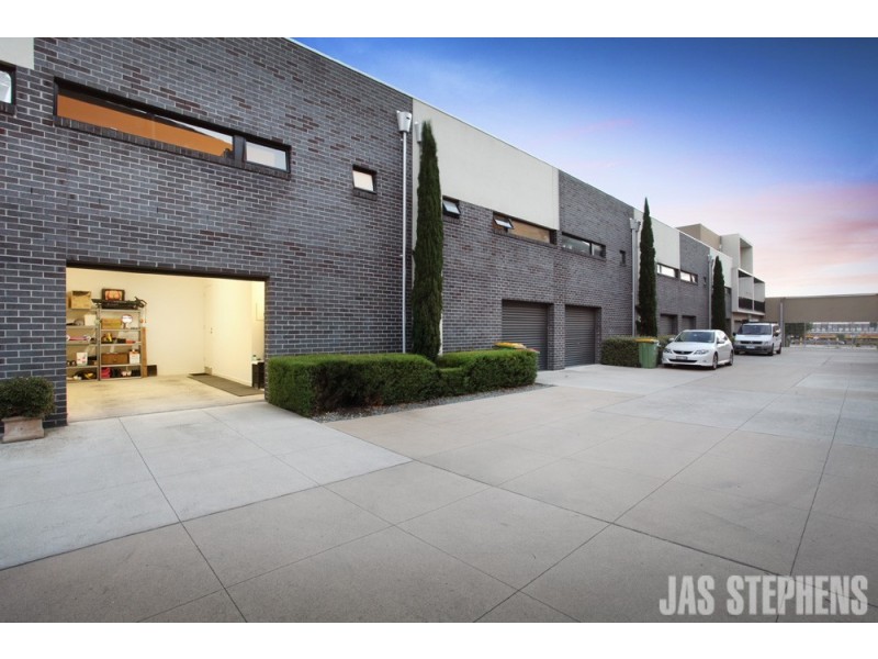 5 Hartman Walk, Footscray VIC 3011