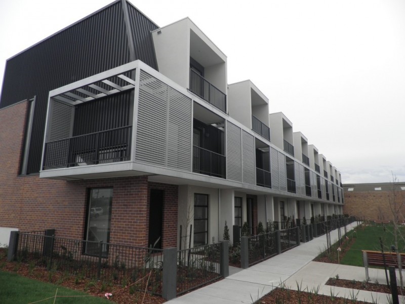 2/20 Hewitt Avenue, Footscray VIC 3011