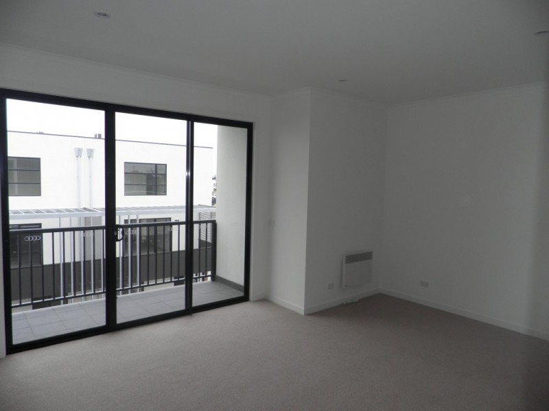 2/20 Hewitt Avenue, Footscray VIC 3011